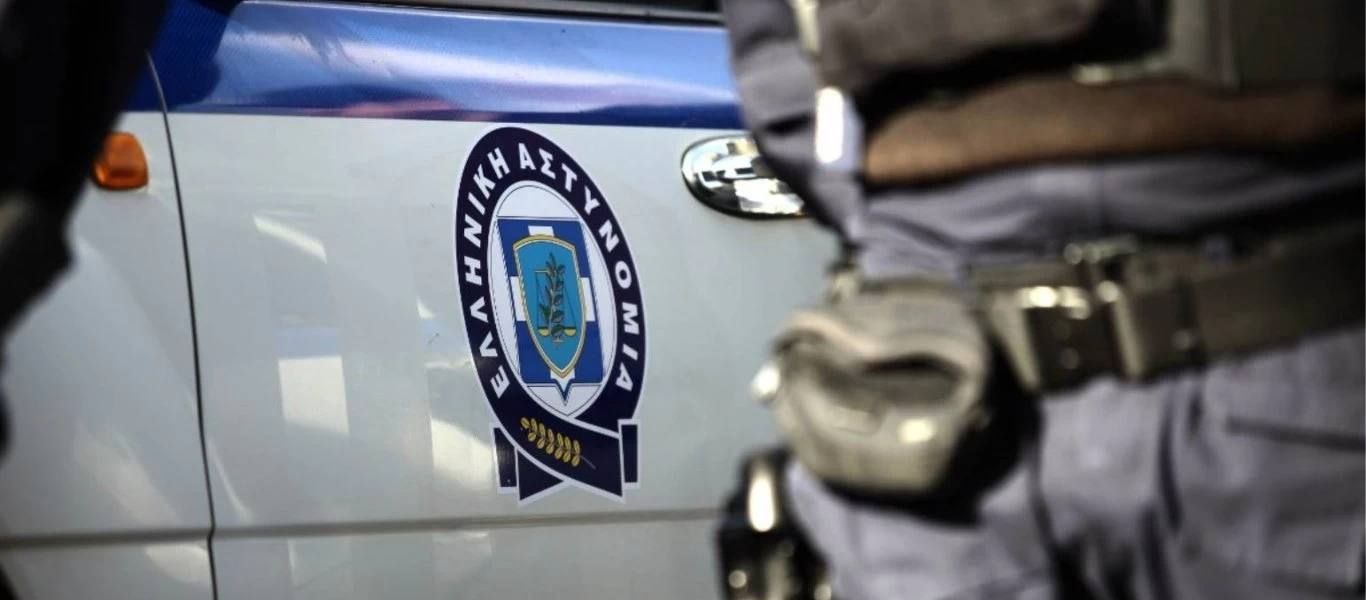 Αστυνομικός καταγγέλλει πως του έκλεψαν 15.000 ευρώ μέσα από Τμήμα Ασφαλείας (βίντεο)